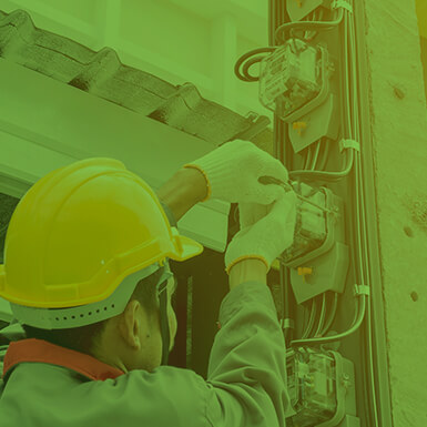 Energy Soluções em Engenharia - Foto instalação poste